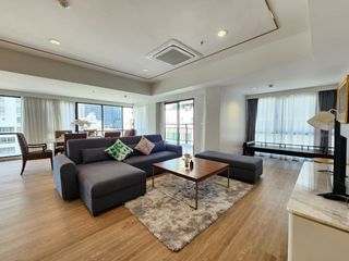 For rent 3 bedrooms condo in Sathon, Bangkok