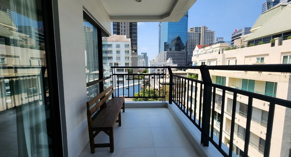 For rent 3 bedrooms condo in Sathon, Bangkok