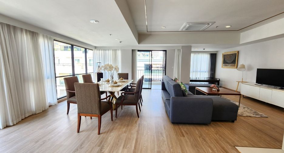 For rent 3 bedrooms condo in Sathon, Bangkok