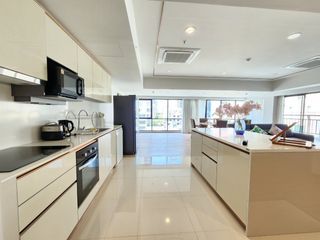 For rent 3 bedrooms condo in Sathon, Bangkok