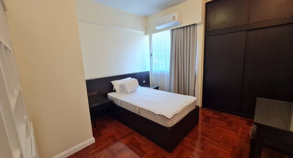 À louer 4 chambres condo à Khlong Toei, Bangkok