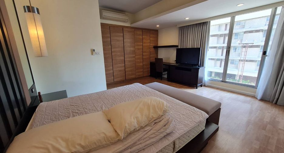 À louer 4 chambres condo à Khlong Toei, Bangkok