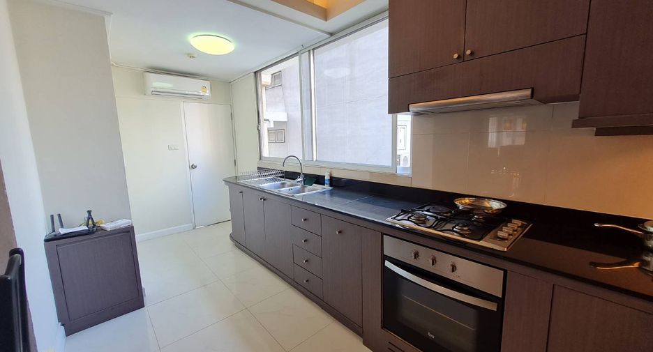 À louer 4 chambres condo à Khlong Toei, Bangkok