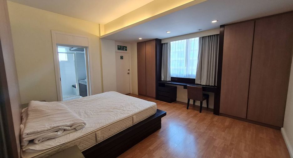 À louer 4 chambres condo à Khlong Toei, Bangkok
