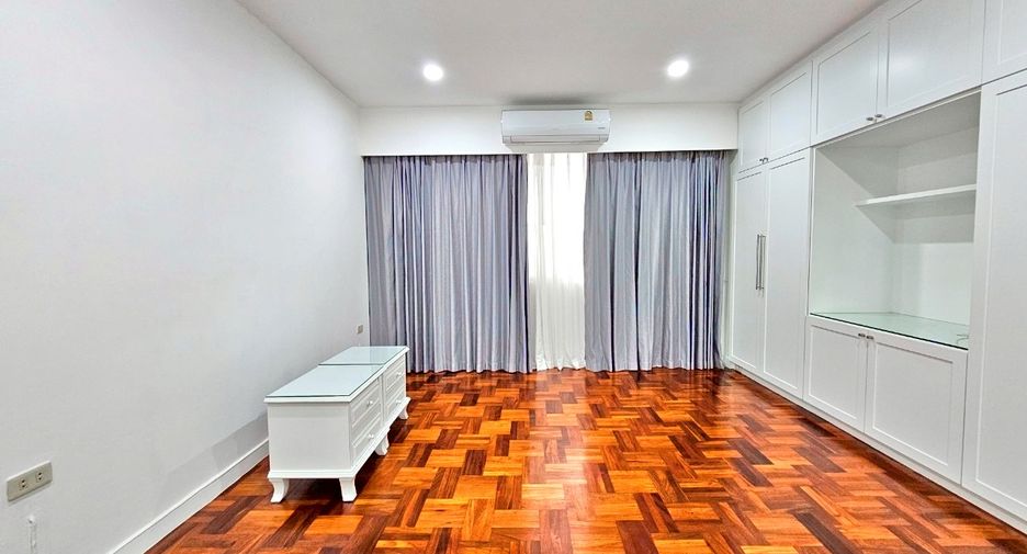 Condo en alquiler de 2 habitaciones en Khlong Toei, Bangkok