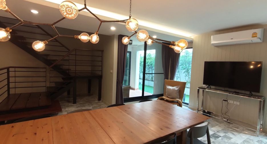 For rent 3 bedrooms condo in Watthana, Bangkok