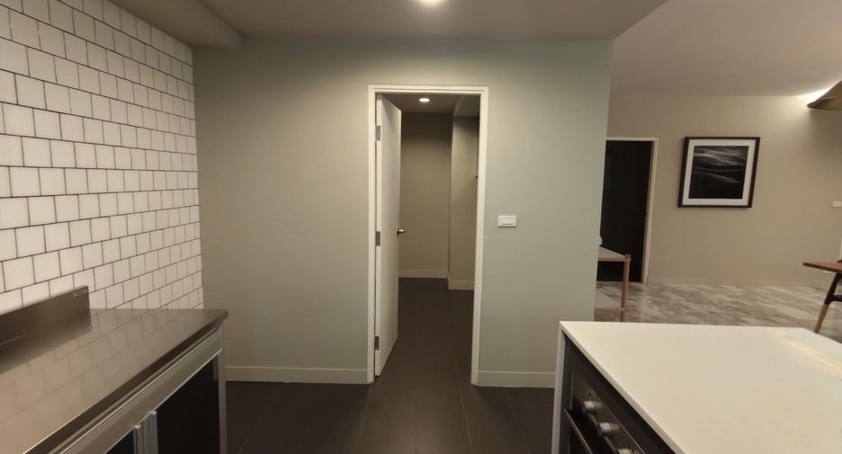 For rent 3 bedrooms condo in Watthana, Bangkok