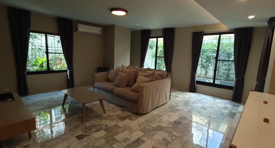 For rent 3 bedrooms condo in Watthana, Bangkok