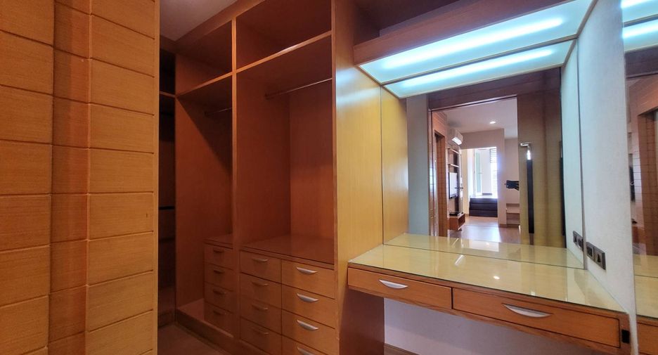 Condo en alquiler de 2 habitaciones en Watthana, Bangkok
