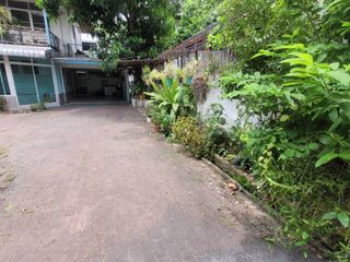 For rent 3 bedrooms house in Watthana, Bangkok