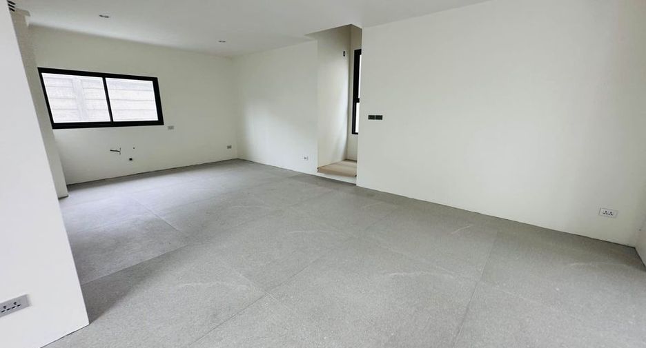 For rent 4 ベッドルーム house in Watthana, Bangkok