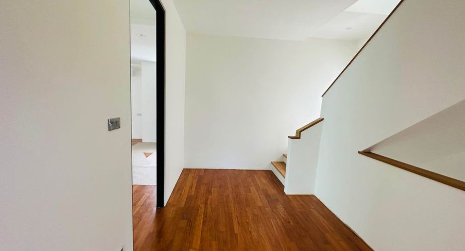 For rent 4 ベッドルーム house in Watthana, Bangkok