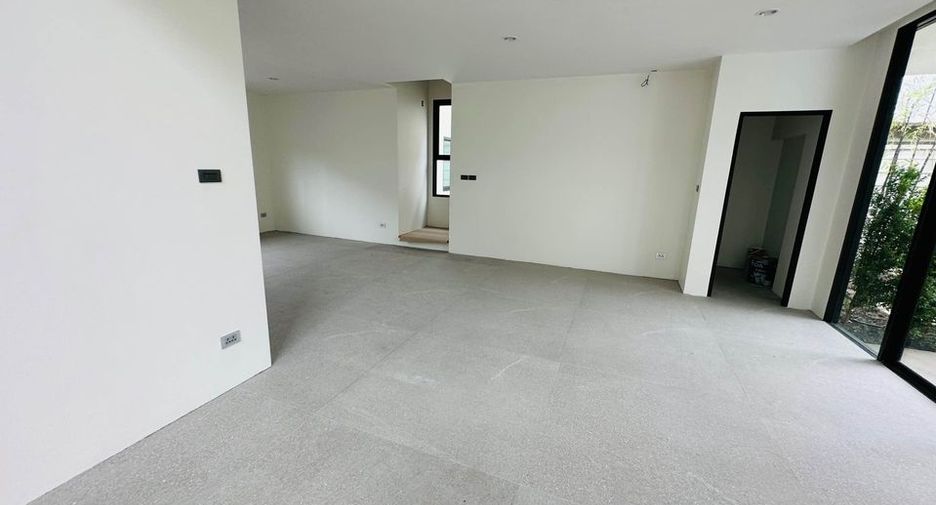 For rent 4 ベッドルーム house in Watthana, Bangkok