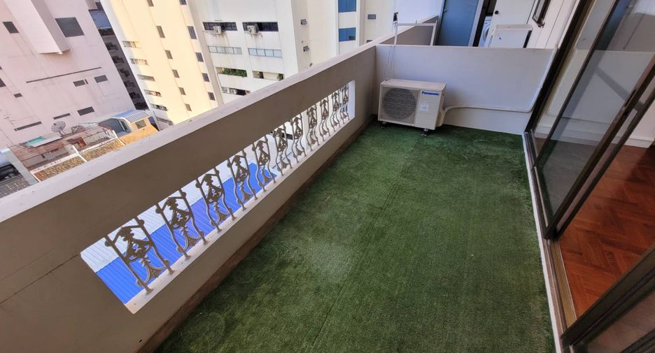 Condo en alquiler de 3 habitaciones en Khlong Toei, Bangkok