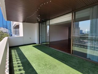 Condo en alquiler de 3 habitaciones en Khlong Toei, Bangkok
