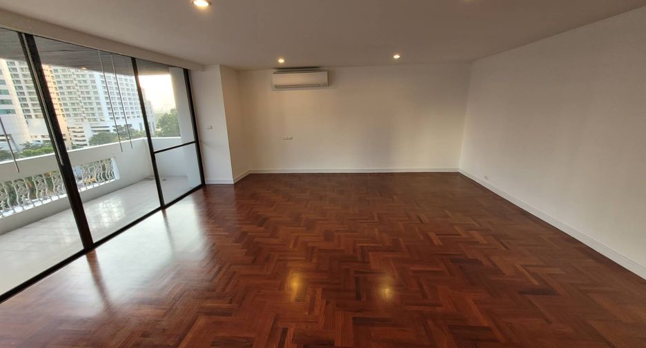 Condo en alquiler de 3 habitaciones en Khlong Toei, Bangkok