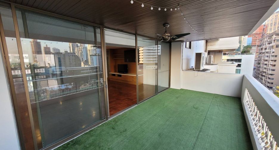 Condo en alquiler de 3 habitaciones en Khlong Toei, Bangkok