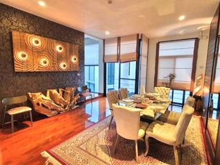 For rent 3 bedrooms townhouse in Khlong Toei, Bangkok