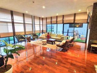 For rent 3 bedrooms townhouse in Khlong Toei, Bangkok