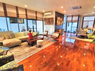 For rent 3 bedrooms townhouse in Khlong Toei, Bangkok