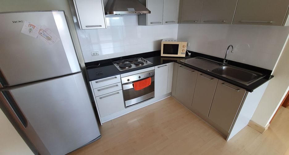 For rent 2 ベッドルーム condo in Watthana, Bangkok