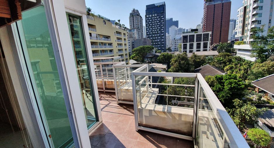 For rent 2 ベッドルーム condo in Watthana, Bangkok