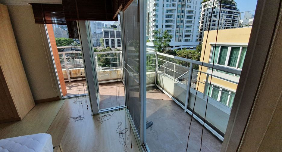 For rent 2 ベッドルーム condo in Watthana, Bangkok