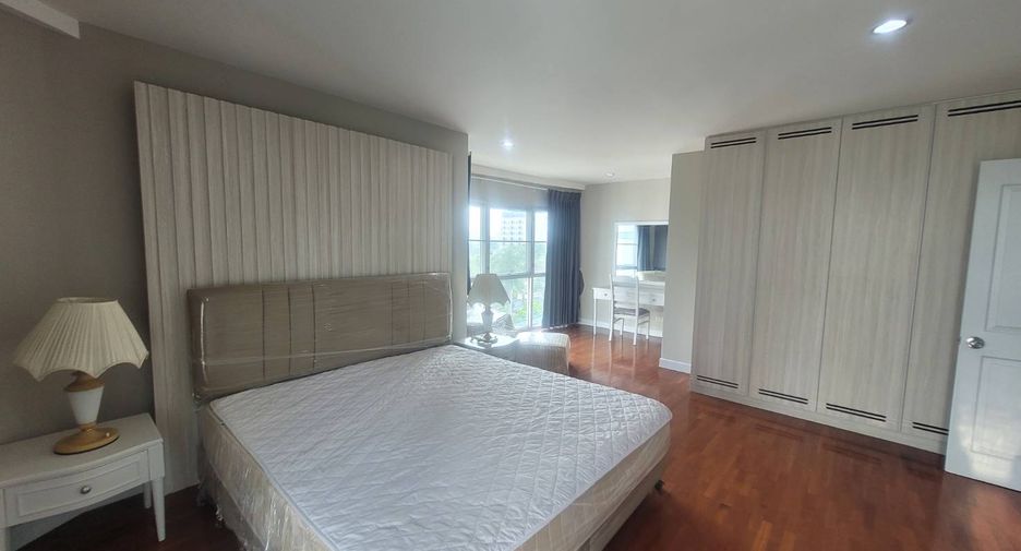 À louer 3 chambres condo à Watthana, Bangkok