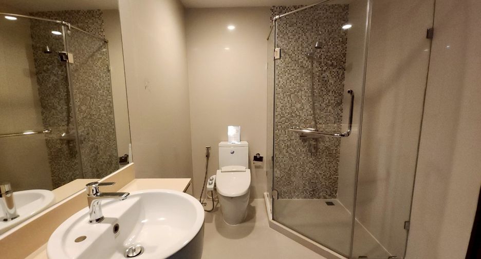 À louer 2 chambres condo 