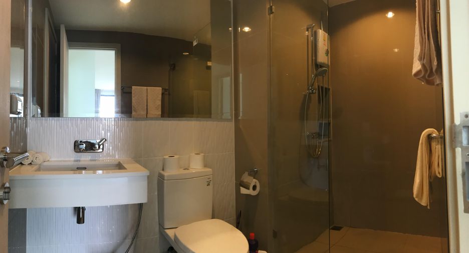 For rent 2 bedrooms condo 