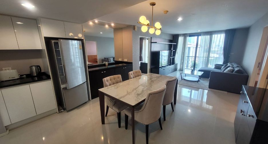 For rent 2 bedrooms condo in Khlong Toei, Bangkok
