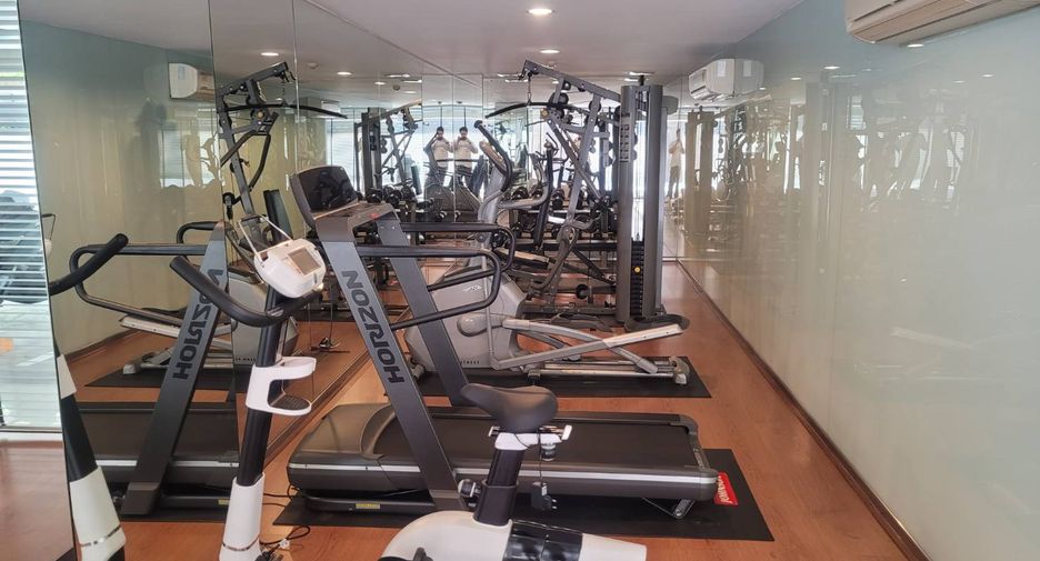 For rent 2 bedrooms condo in Khlong Toei, Bangkok