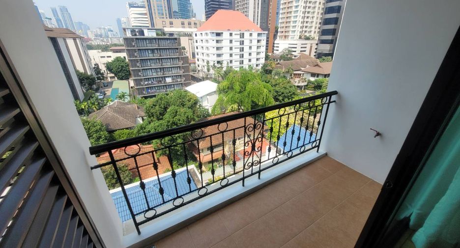For rent 2 bedrooms condo in Khlong Toei, Bangkok