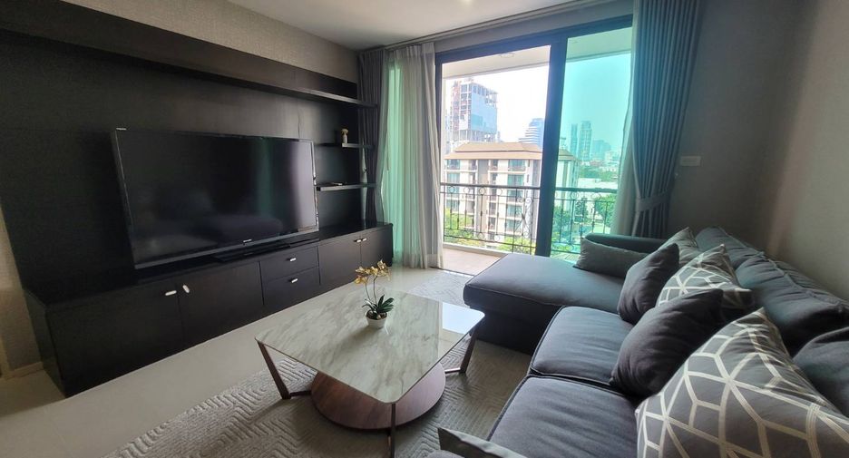 For rent 2 bedrooms condo in Khlong Toei, Bangkok