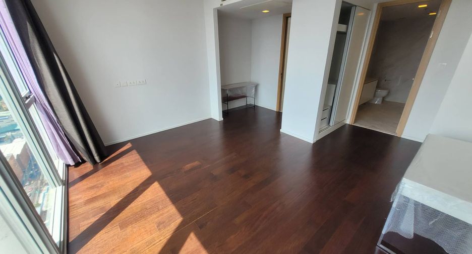 Wohnung zur Miete mit 3 Zimmer in Watthana, Bangkok
