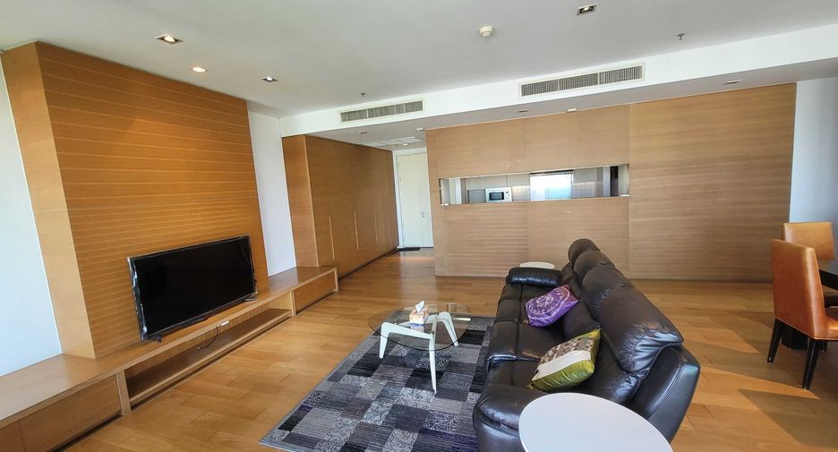 À louer 3 chambres condo à Khlong Toei, Bangkok