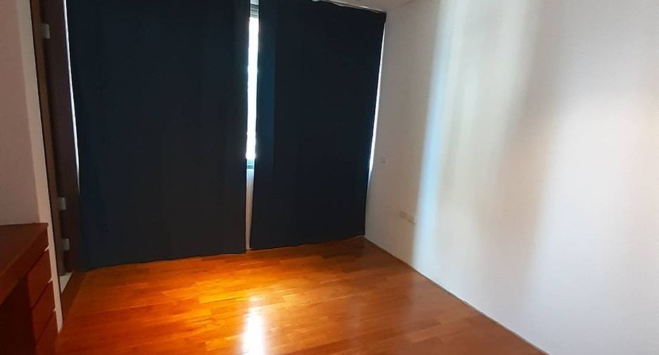 Condo en alquiler de 3 habitaciones en Khlong Toei, Bangkok
