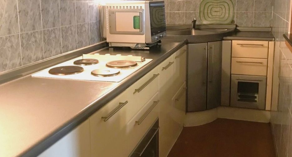 For rent 3 bedrooms condo in Yan Nawa, Bangkok