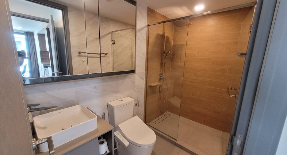 À louer 2 chambres condo 