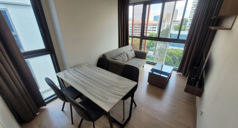 À louer 2 chambres condo 