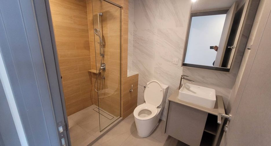 À louer 2 chambres condo 