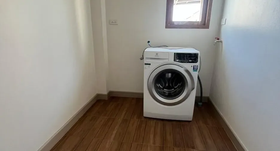 For rent 3 bedrooms villa in Hang Dong, Chiang Mai