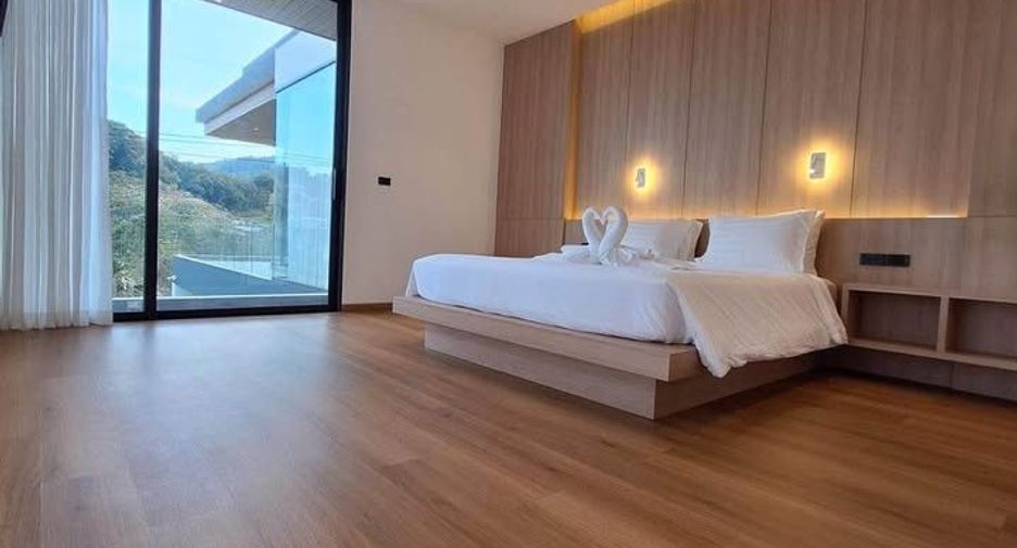 For sale and for rent 5 bedrooms villa in Mueang Phuket, Phuket
