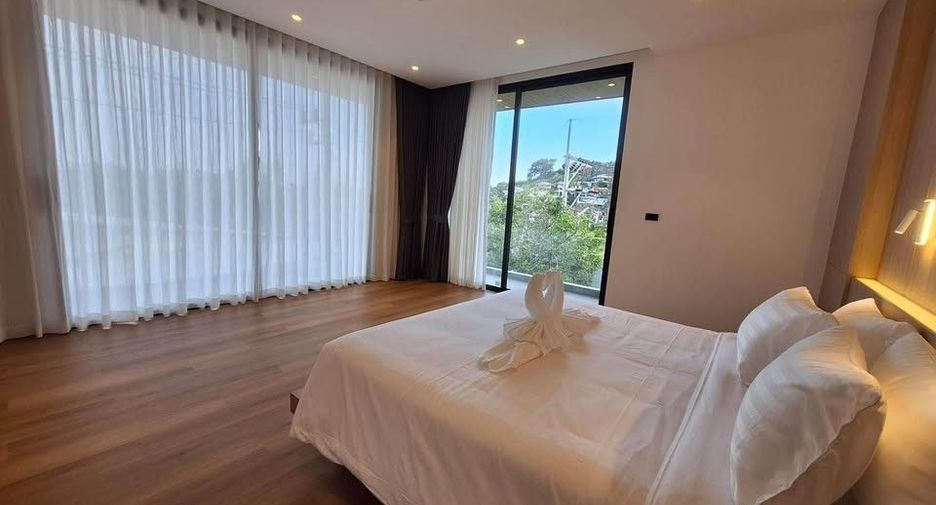 For sale and for rent 5 bedrooms villa in Mueang Phuket, Phuket