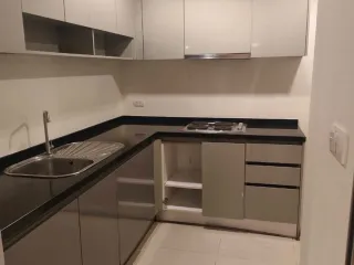 Condo en venta de 6 habitaciones en Huai Khwang, Bangkok