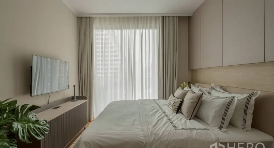 For rent 2 bedrooms condo in Watthana, Bangkok