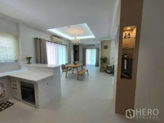 For rent 3 bedrooms house in Saphan Sung, Bangkok