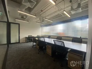 À louer bureau à Bang Rak, Bangkok