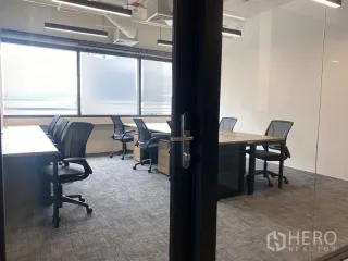 À louer bureau à Bang Rak, Bangkok