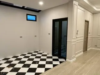 For rent 3 bedrooms townhouse in Khlong Toei, Bangkok